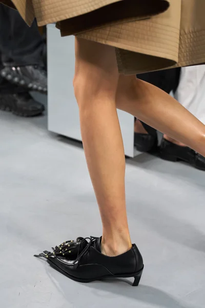 Look 50